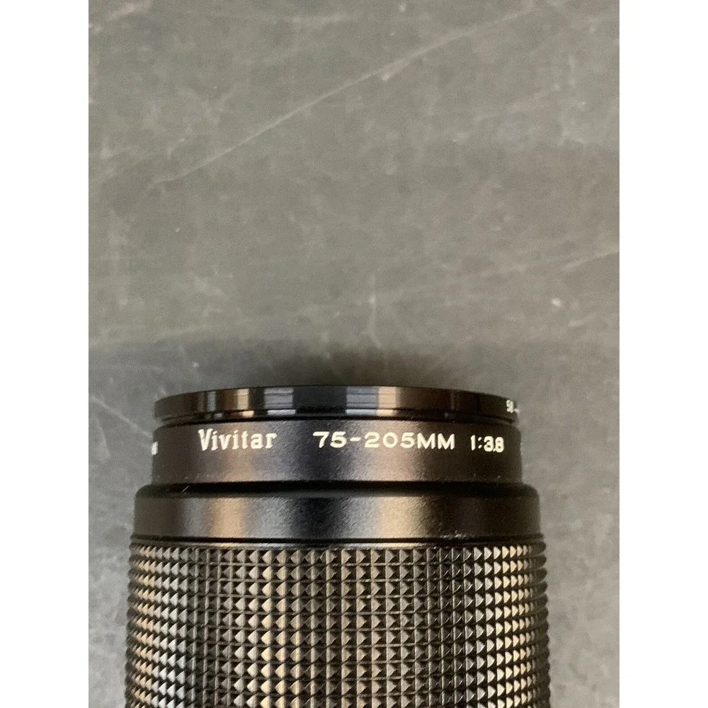 Vivitar 75-205mm 3.8 Close Focusing Auto Zoom Camera Lens 58mm with Case